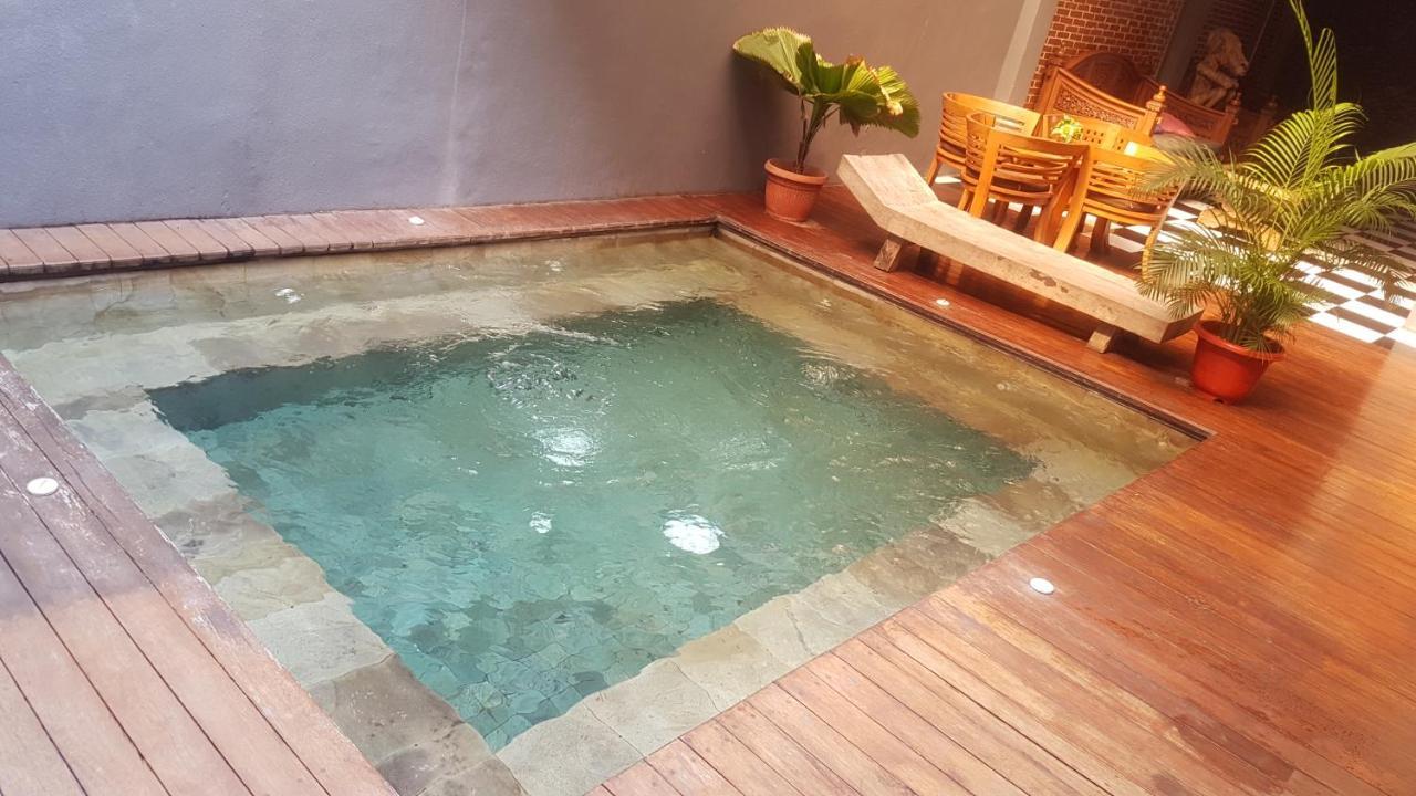 Kayun Hostel Downtown Kuta Lombok Buitenkant foto
